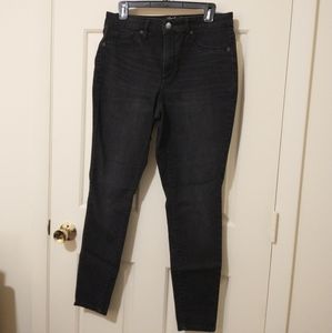 Universal Thread NWOT High Rise Black Denim Jeans